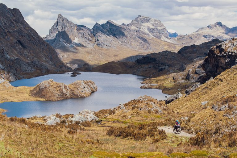 Perú: Huallanca – Oyon, Bikepacking the Cordillera Huayhuash – Highlux ...